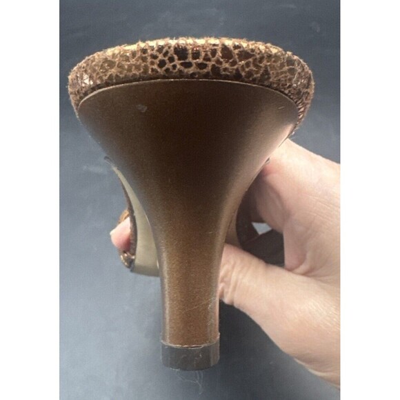 MICHELLE D Womens Gold Copper Metallic Slide Slip On Heeled Sandals Sz 8.5 - Picture 6 of 16